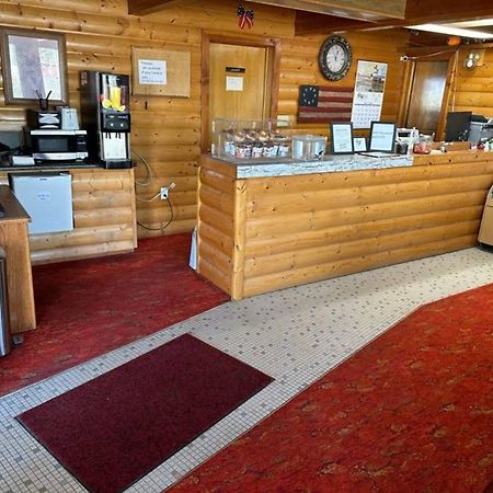 Love Hotels Western Holiday By Oyo At Harlan Lake Ne Alma Eksteriør billede