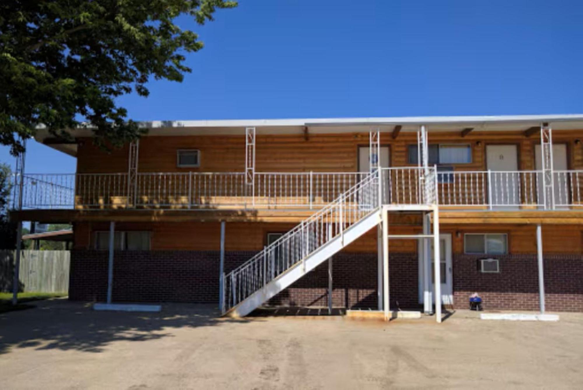 Love Hotels Western Holiday By Oyo At Harlan Lake Ne Alma Eksteriør billede