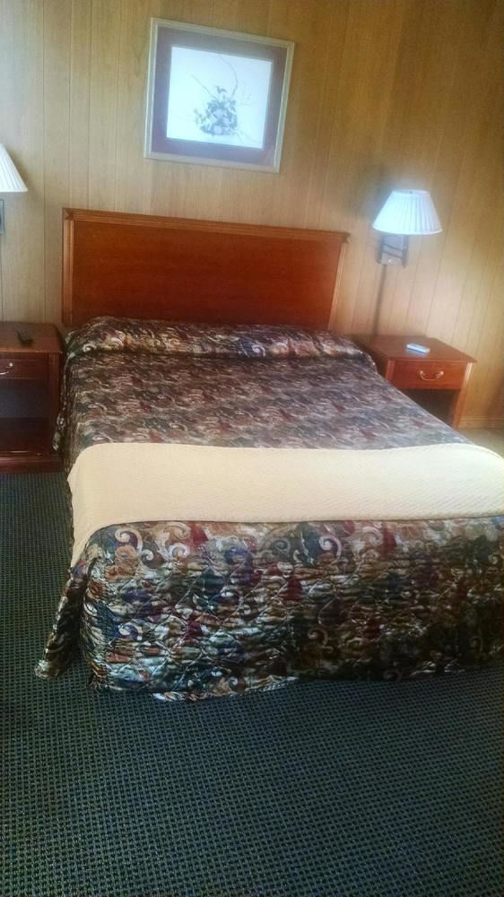 Love Hotels Western Holiday By Oyo At Harlan Lake Ne Alma Eksteriør billede